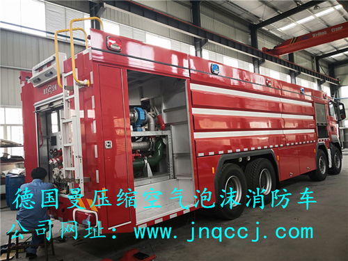 东风消防洒水车价格昂贵的斯太尔10吨泡沫消防车解析